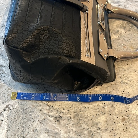 GUESS Black and Gray Satchel - Picture 13 of 13